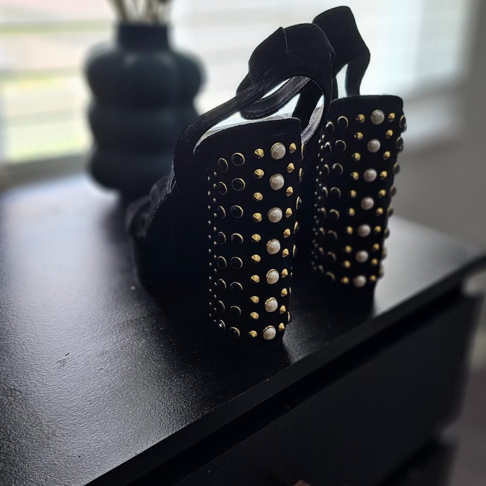 Black studded Steve Madden chunky heels